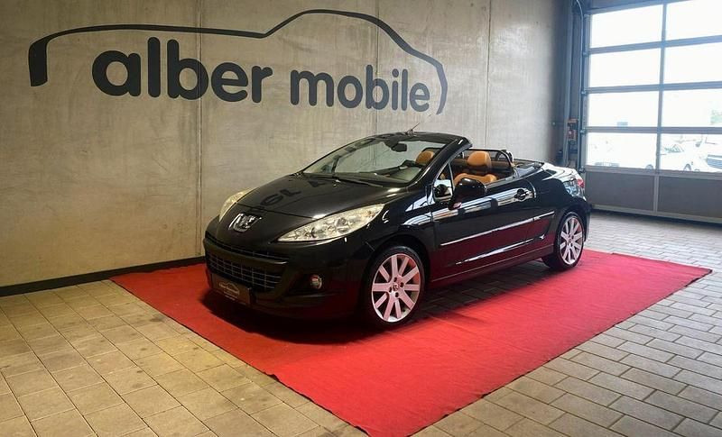 Schwarz Gebraucht 2010 Peugeot 207 CC Platinum Cabrio | 5.599 € (Fairer Preis) - Bild 1/4
