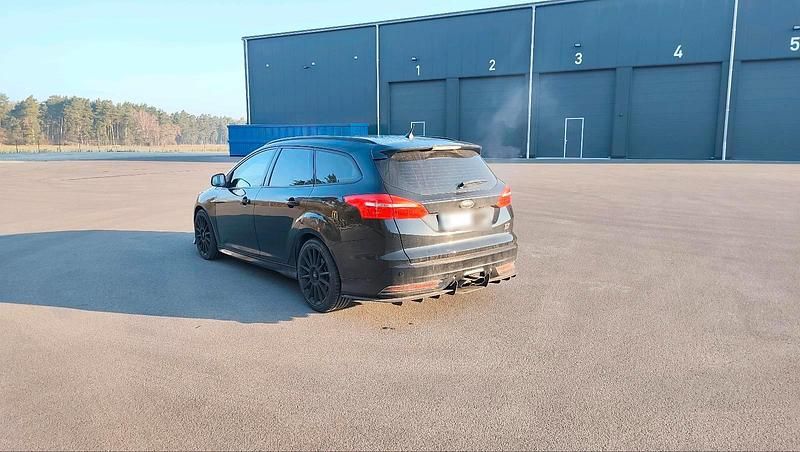 Gebraucht Ford Focus ST 250 PS (183 kW) 2017 Schwarz Kombi
