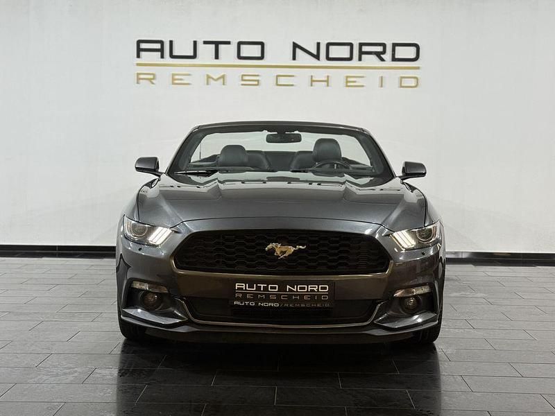 Gebraucht Ford Mustang Convertible 305 PS (224 kW) 2015 Grau Cabrio