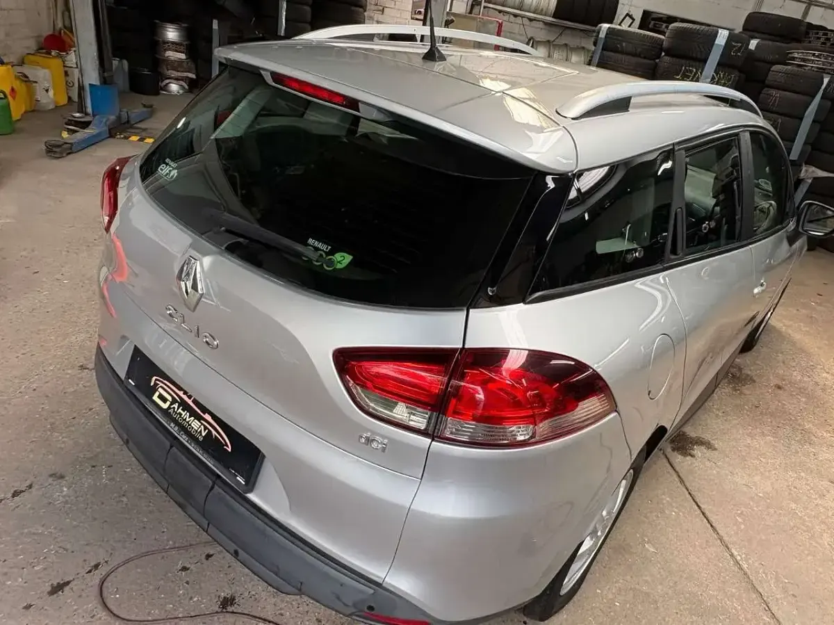 Gebraucht Renault Clio GrandTour Dynamique 90 PS (66 kW) 2014 Platingrau Kombi