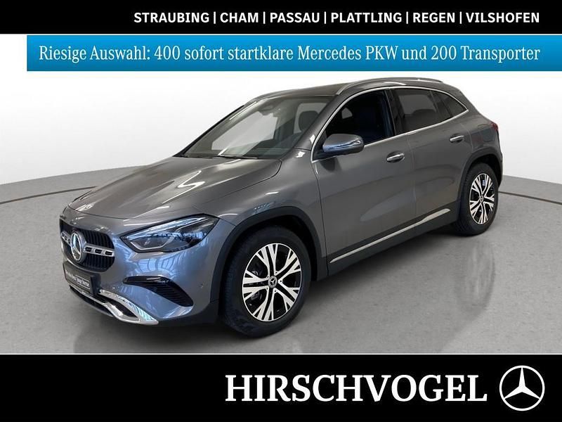Metalliclack mountaingrau Gebraucht 2025 Mercedes GLA180 Progressive SUV | 38.660 € (Fairer Preis) - Bild 1/4