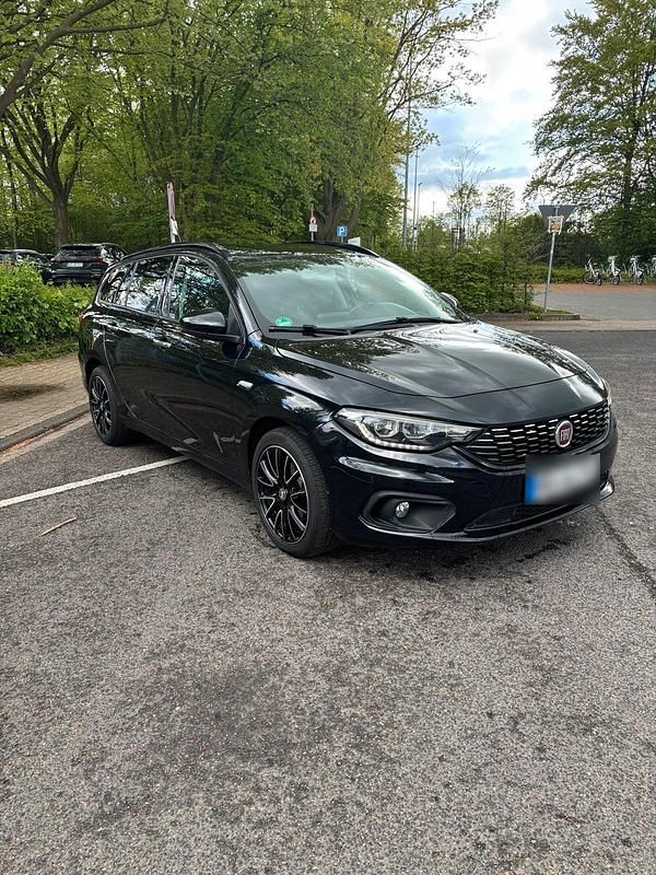 Gebraucht Fiat Tipo Lounge 120 PS (88 kW) 2017 Schwarz Kombi