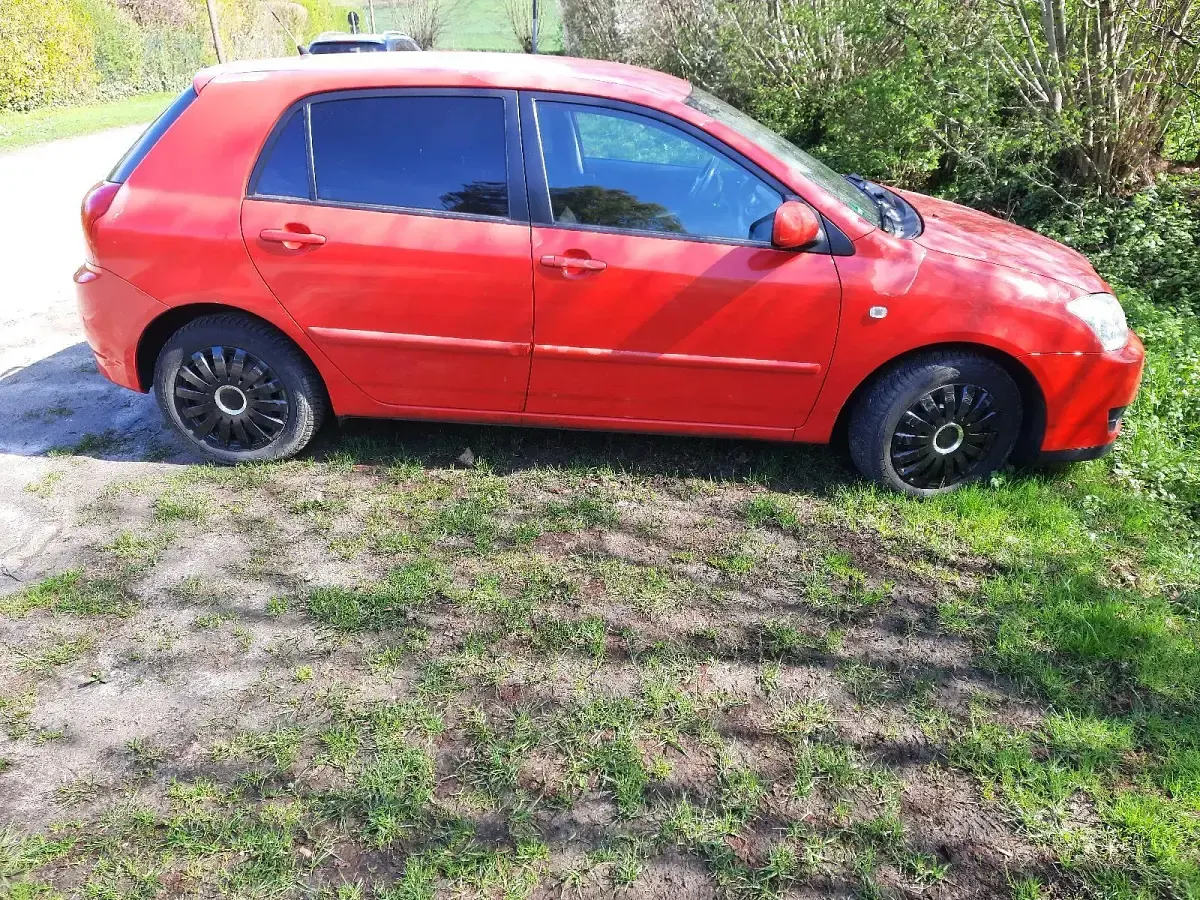 Gebraucht Toyota Corolla 116 PS (85 kW) 2006 Rot Limousine