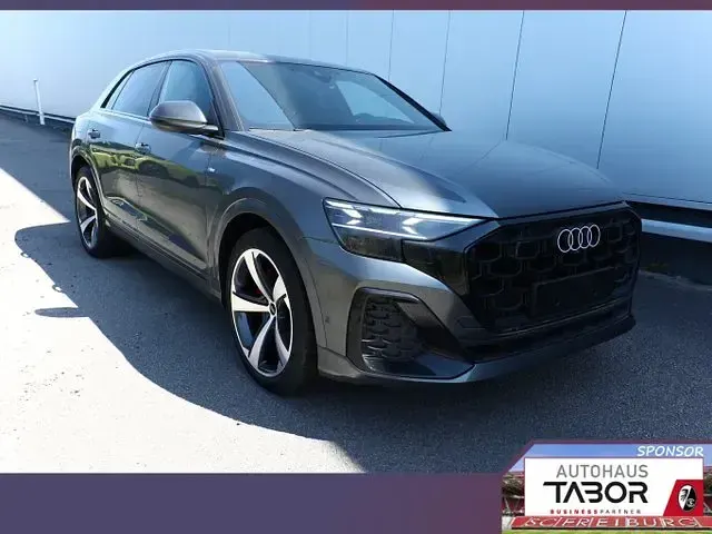 Neu Audi Q8 Comfort 286 PS (210 kW) 2026 Grau SUV