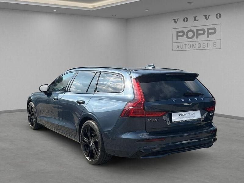 Gebraucht Volvo V60 Plus 197 PS (144 kW) 2024 Denim blue Kombi