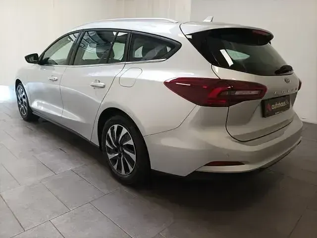 Gebraucht Ford Focus Titanium 116 PS (85 kW) 2024 Silber Kombi
