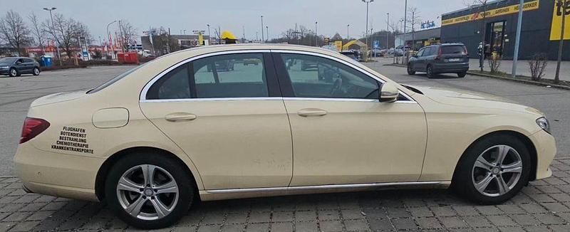 Gebraucht Mercedes E220 194 PS (142 kW) 2016 Limousine