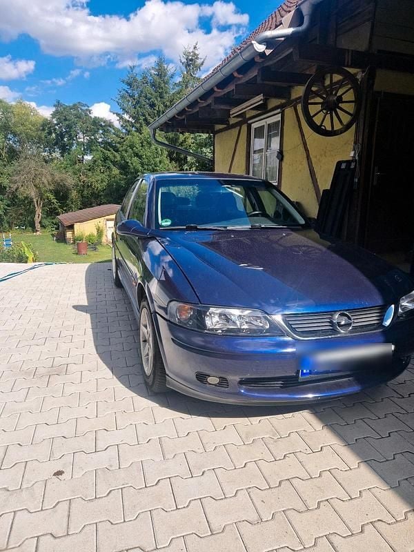 Blau Gebraucht 1999 Opel Vectra Limousine | 1.399 € (Fairer Preis) - Bild 1/4