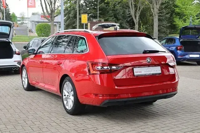 Gebraucht Skoda Superb 150 PS (110 kW) 2020 Rot Kombi