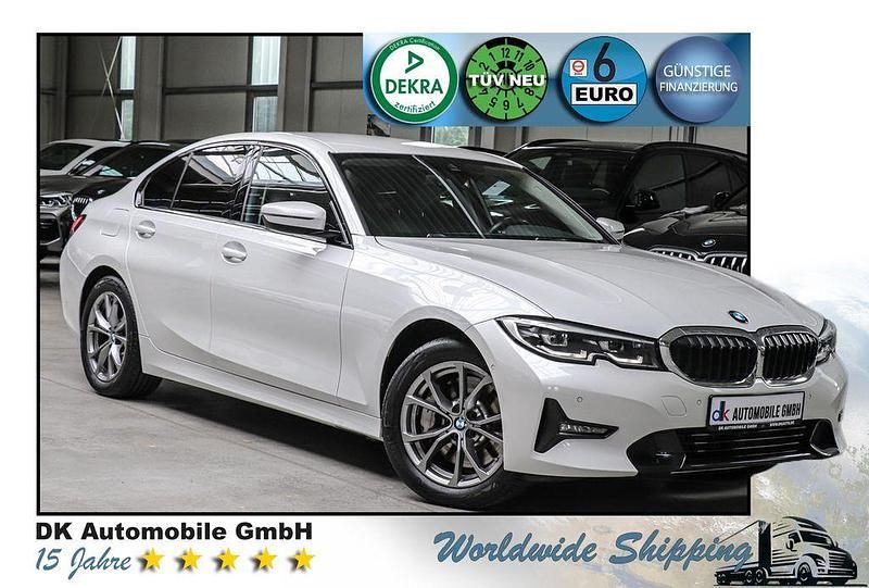 Weiß Gebraucht 2022 BMW 330 Sport Line Limousine | 31.400 € (Fairer Preis) - Bild 1/3