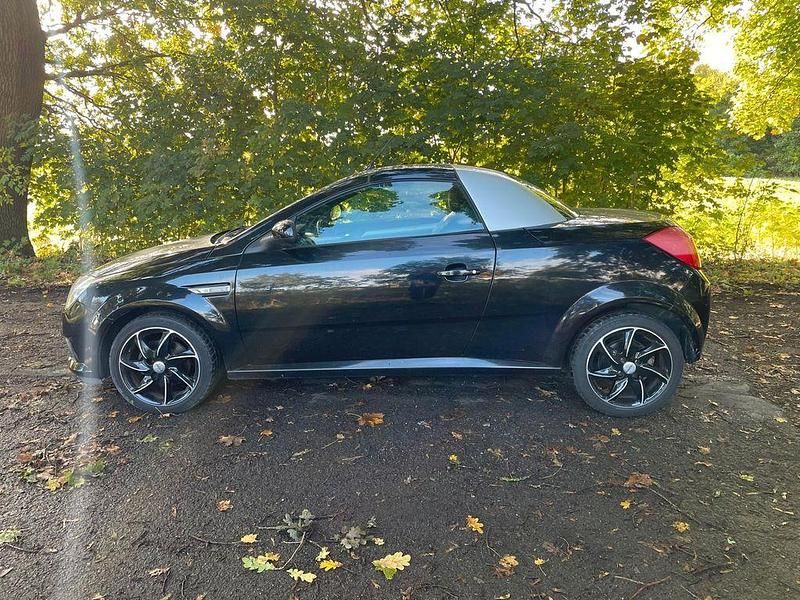Gebraucht Opel Tigra Cosmo 90 PS (66 kW) 2005 Schwarz Cabrio