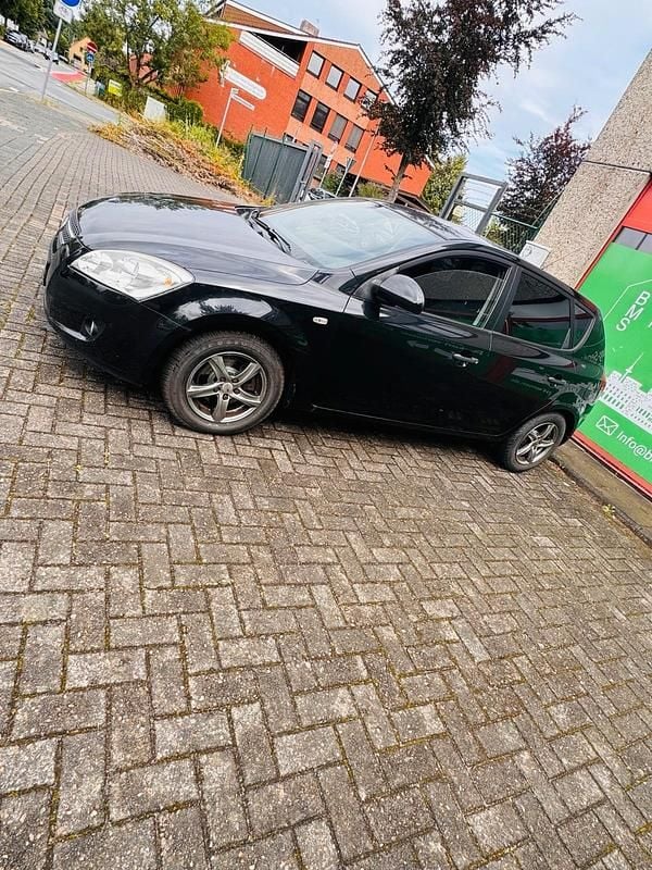 Gebraucht Kia Ceed 109 PS (80 kW) 2009 Kleinwagen