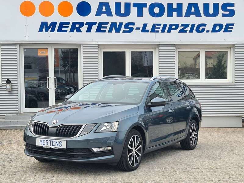 Quarzgrau metallic Gebraucht 2019 Skoda Octavia Soleil Kombi | 20.990 € (Fairer Preis) - Bild 1/4