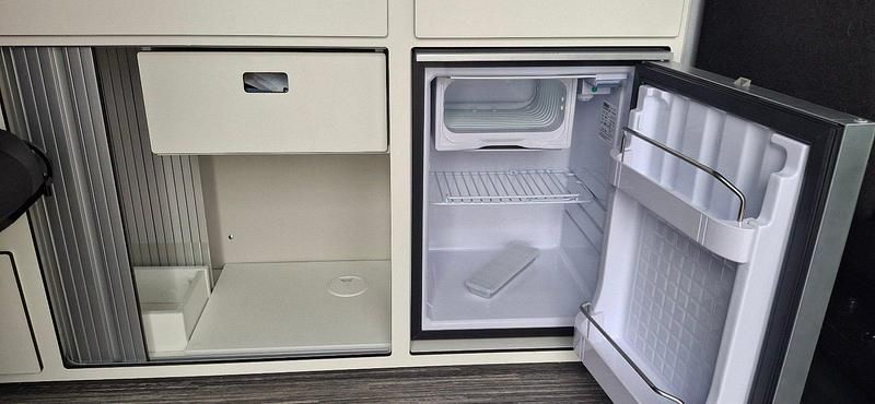 Gebraucht Ford Transit Nugget 170 PS (125 kW) 2023 Grau Van / Kleinbus