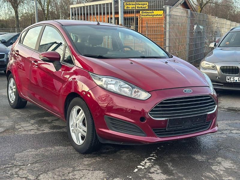 Gebraucht Ford Fiesta Trend 80 PS (58 kW) 2014 Violet Kleinwagen
