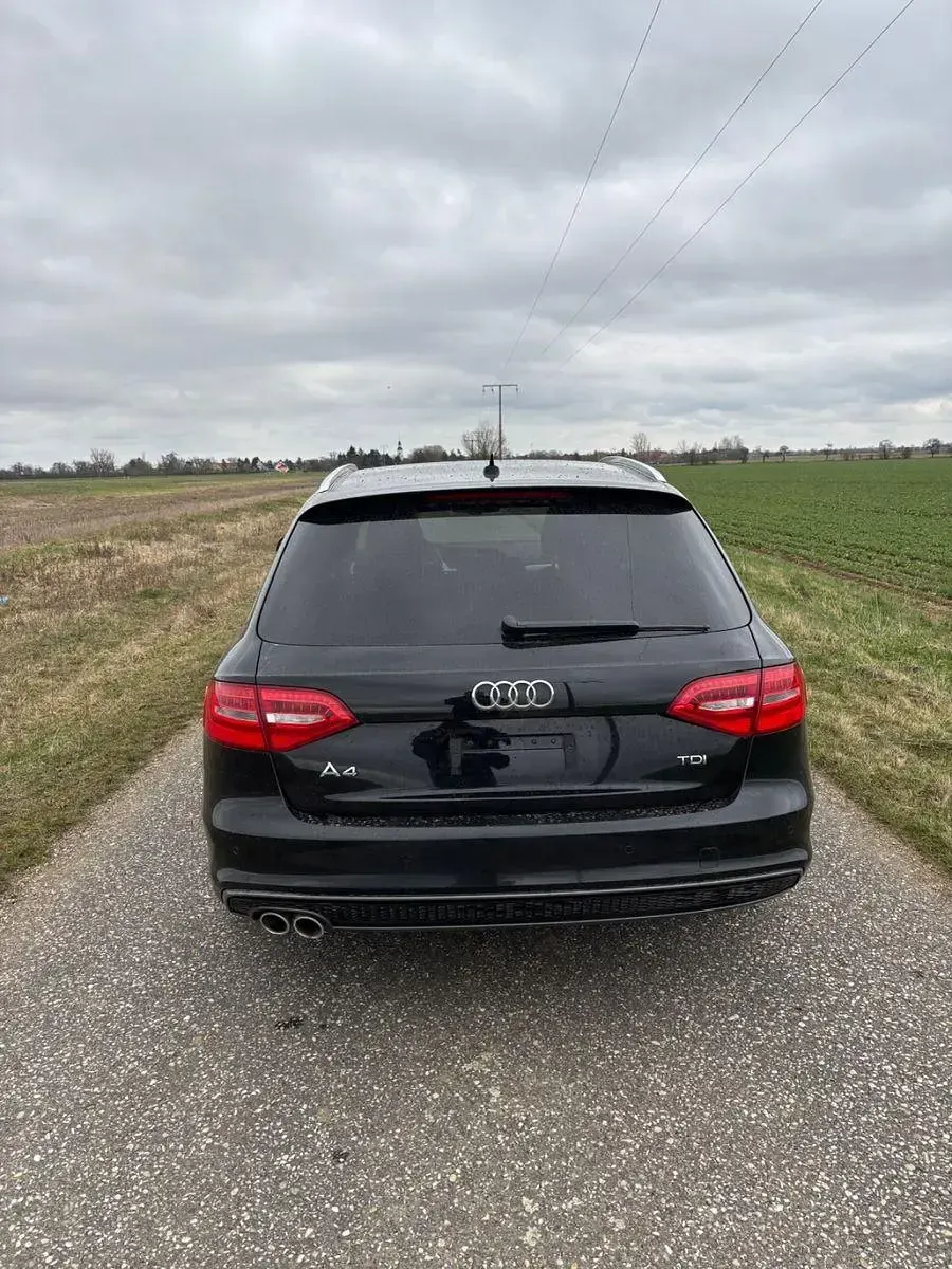 Używany Audi A4 Ambition 150 KM (110 kW) 2015 Czarny Kombi