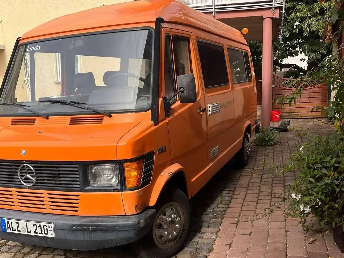 Gebraucht Mercedes T1 105 PS (77 kW) 1991 Orange Van