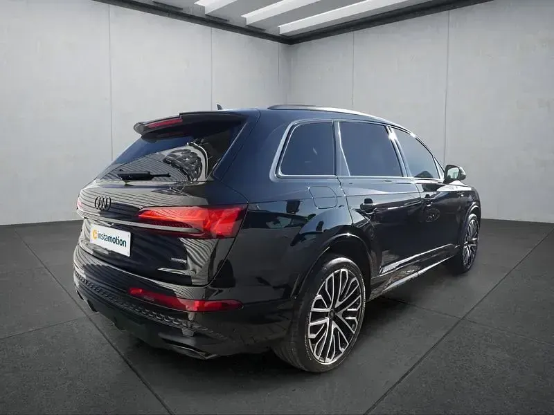 Gebraucht Audi Q7 489 PS (359 kW) 2026 Schwarz SUV