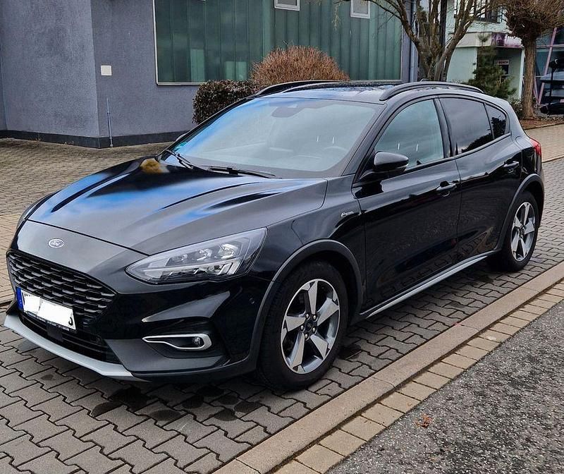 Gebraucht Ford Focus Active 150 PS (110 kW) 2020 Schwarz Limousine