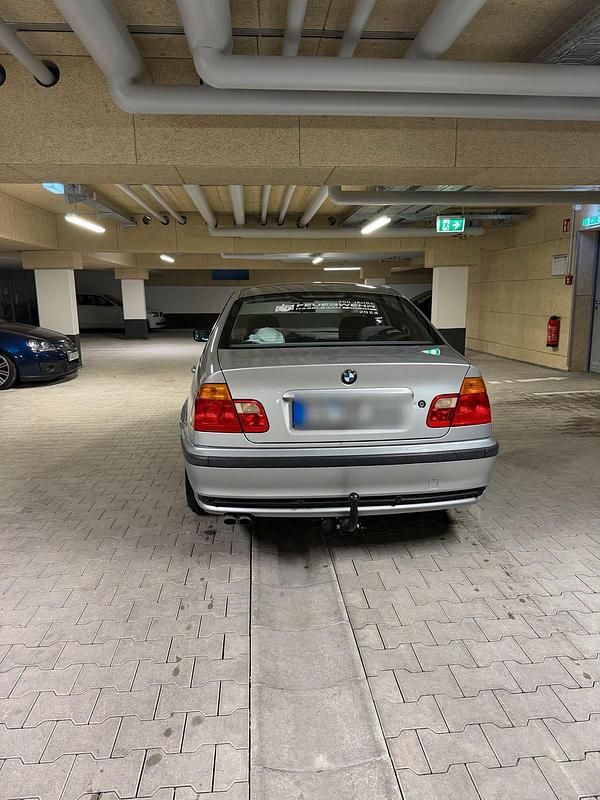 Gebraucht BMW 320 150 PS (110 kW) 1998 Silber Limousine