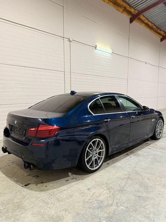 Gebraucht BMW 550 449 PS (330 kW) 2014 Blau Limousine