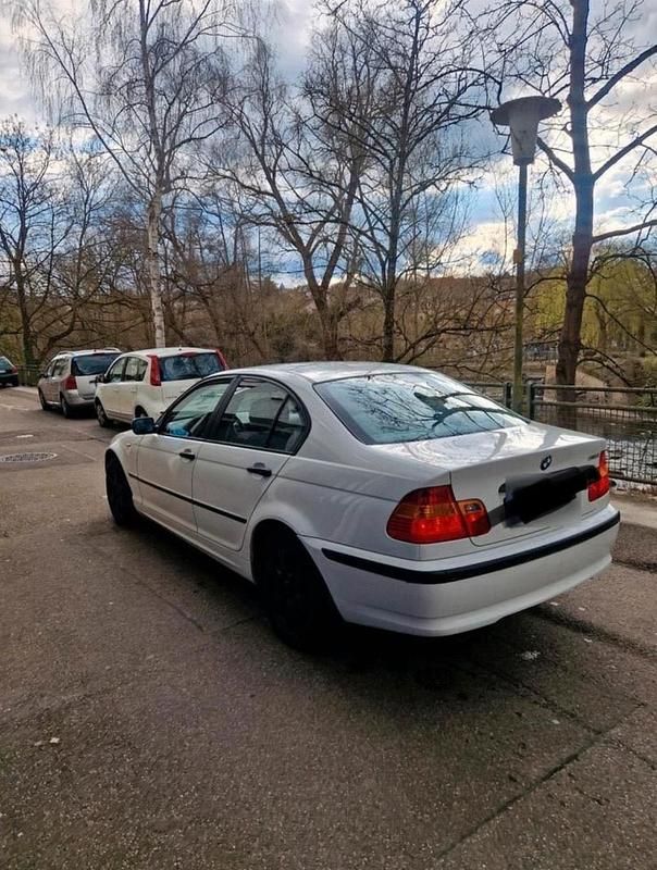 Gebraucht BMW 316 105 PS (77 kW) 2003 Weiß Limousine