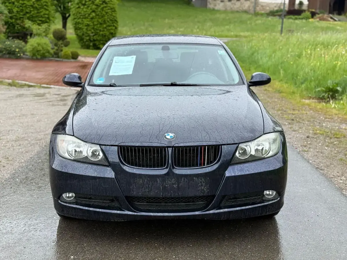 Gebraucht BMW 318 Advantage 129 PS (94 kW) 2006 Blau Kombi