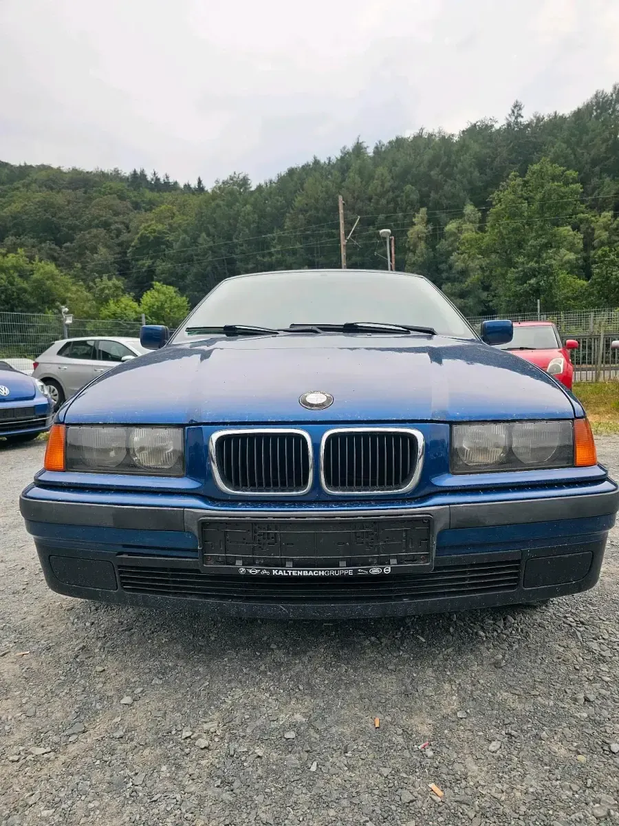 Gebraucht BMW 316 78 PS (57 kW) 1999 Blau