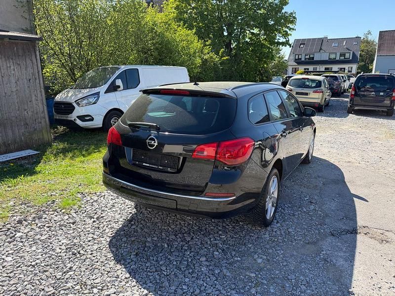 Gebraucht Opel Astra 140 PS (102 kW) 2013 Schwarz Kombi