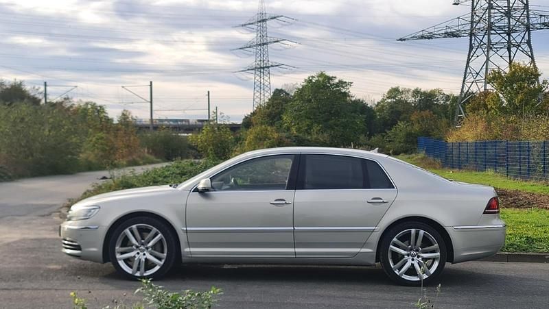 Gebraucht VW Phaeton 245 PS (180 kW) 2014 Grau Limousine