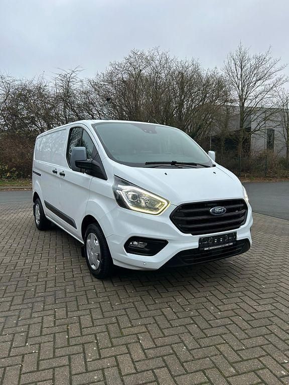 Gebraucht Ford Transit Custom 105 PS (77 kW) 2022 Weiß Van / Kleinbus