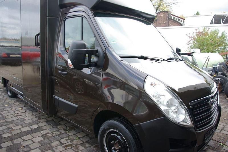 Gebraucht Opel Movano 131 PS (96 kW) 2019 Braun Van / Kleinbus