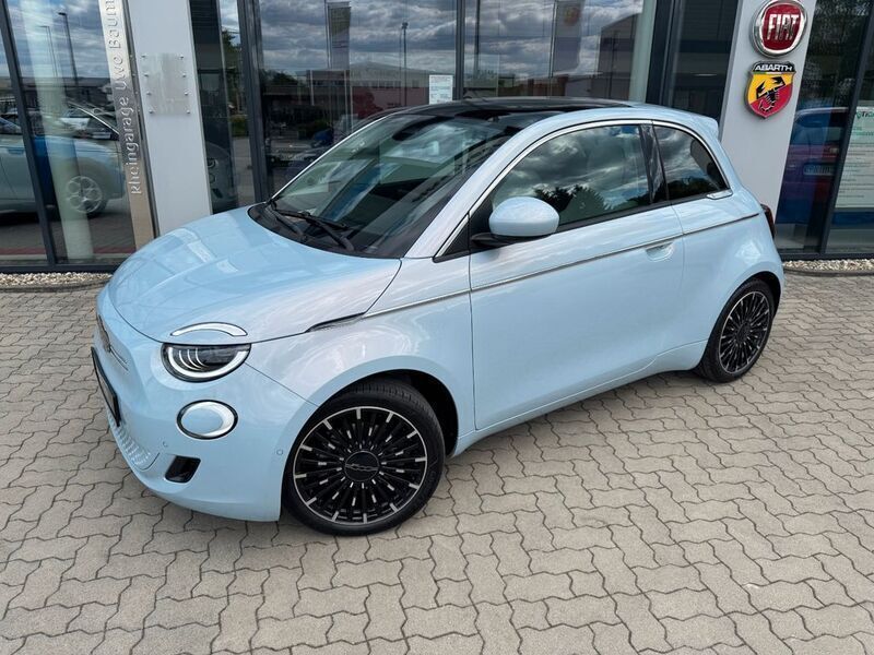 Blau Gebraucht 2023 Fiat 500e La Prima Limousine | 26.900 € (Teuer) - Bild 1/4