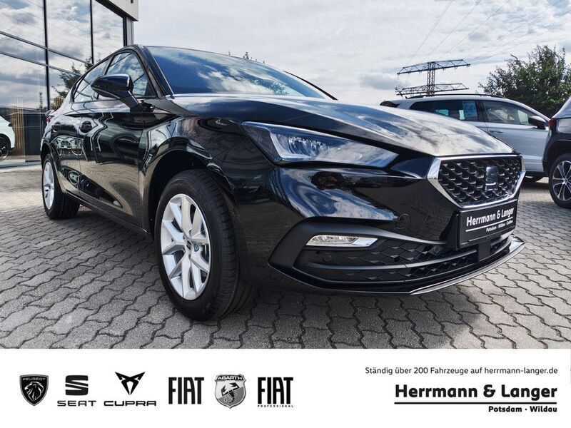 Schwarz Neu 2025 Seat Leon Limousine | 33.290 € (Etwas zu teuer) - Bild 1/4