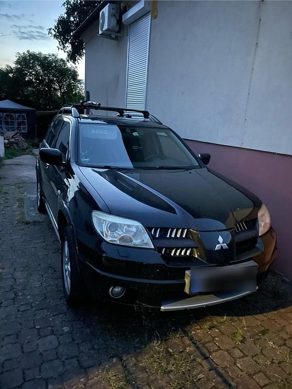 Schwarz Gebraucht 2005 Mitsubishi Outlander SUV | 2.000 € (Guter Preis) - Bild 1/4
