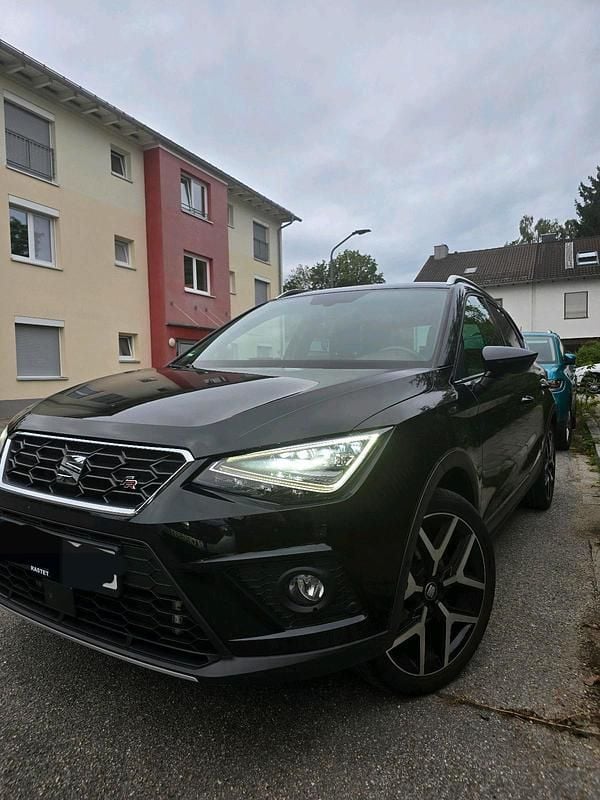 Schwarz Gebraucht 2021 Seat Arona FR SUV | 14.999 € (Guter Preis) - Bild 1/4