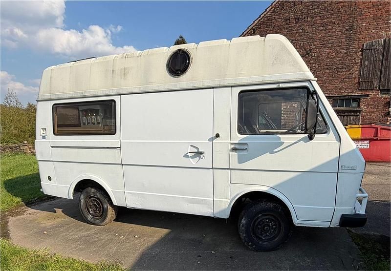 Second-hand VW LT 75 CP (55 kW) 1978 Alb Berlinǎ