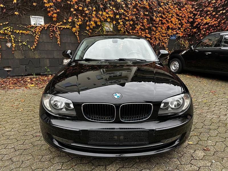 Schwarz Gebraucht 2011 BMW 118 Kleinwagen | 4.000 € (Superpreis) - Bild 1/4
