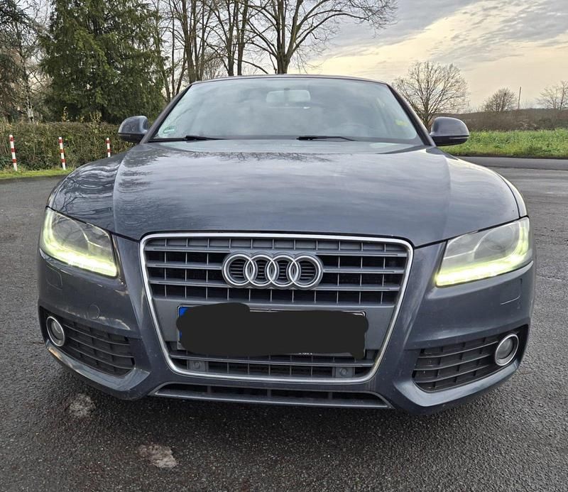 Grau Gebraucht 2008 Audi A5 Coupé | 4.750 € (Fairer Preis) - Bild 1/4