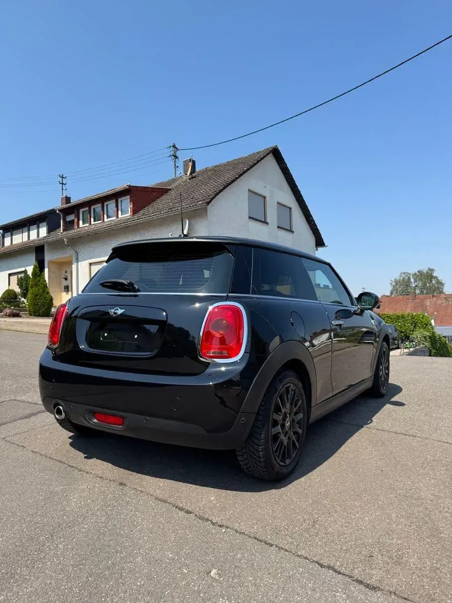 Gebraucht Mini Cooper 136 PS (100 kW) 2015 Schwarz Kleinwagen