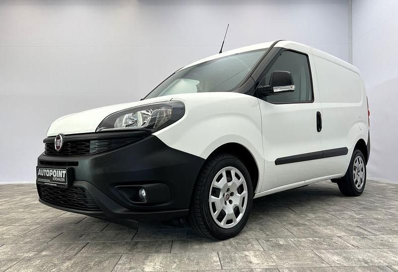 Weiß Gebraucht 2022 Fiat Doblò Van / Kleinbus | 9.880 € (Superpreis) - Bild 1/4