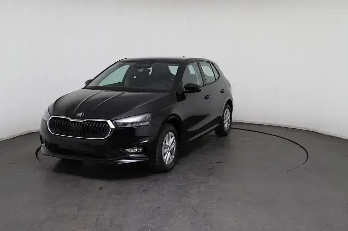 Neu Skoda Fabia Easy 80 PS (58 kW) 2025 Schwarz, blackmagic (1z1z) Limousine