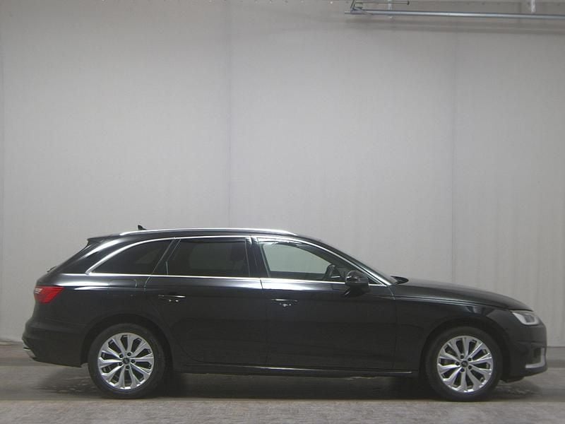 Gebraucht Audi A4 Advanced 204 PS (150 kW) 2023 Schwarz Kombi