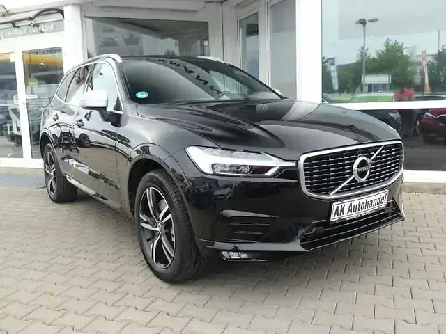 Gebraucht Volvo XC60 R-Design 235 PS (172 kW) 2019 Onyx black SUV