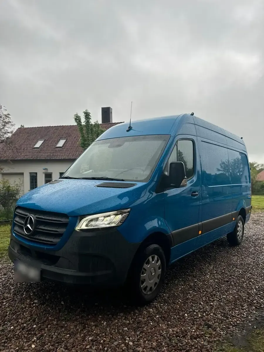 Używany Mercedes Sprinter 163 KM (119 kW) 2019 Niebieski Van