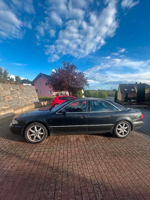 Gebraucht Audi A8 193 PS (141 kW) 1997 Schwarz Limousine