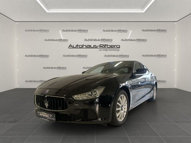 Schwarz Gebraucht 2017 Maserati Ghibli Coupé | 29.890 € (Superpreis) - Bild 1/4