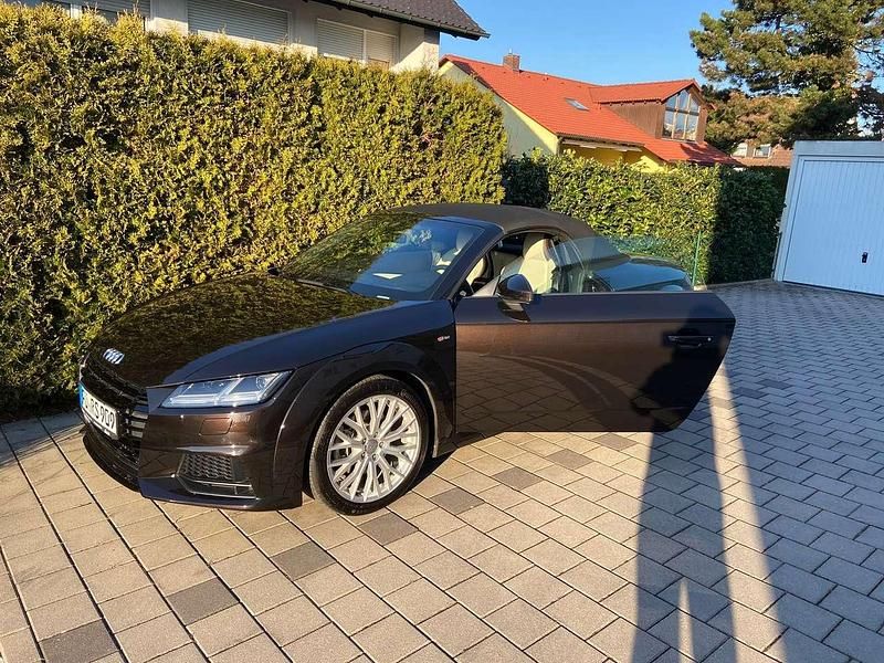Gebraucht Audi TT Roadster Design 230 PS (169 kW) 2018 Braun Cabrio