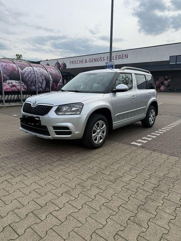 Gebraucht Skoda Yeti Cool Edition 110 PS (80 kW) 2016 Silber SUV