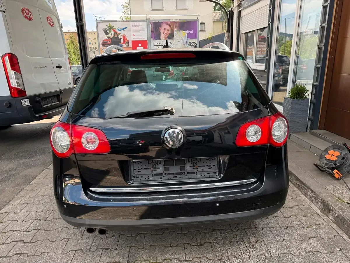Gebraucht VW Passat 160 PS (117 kW) 2009 Schwarz Kombi